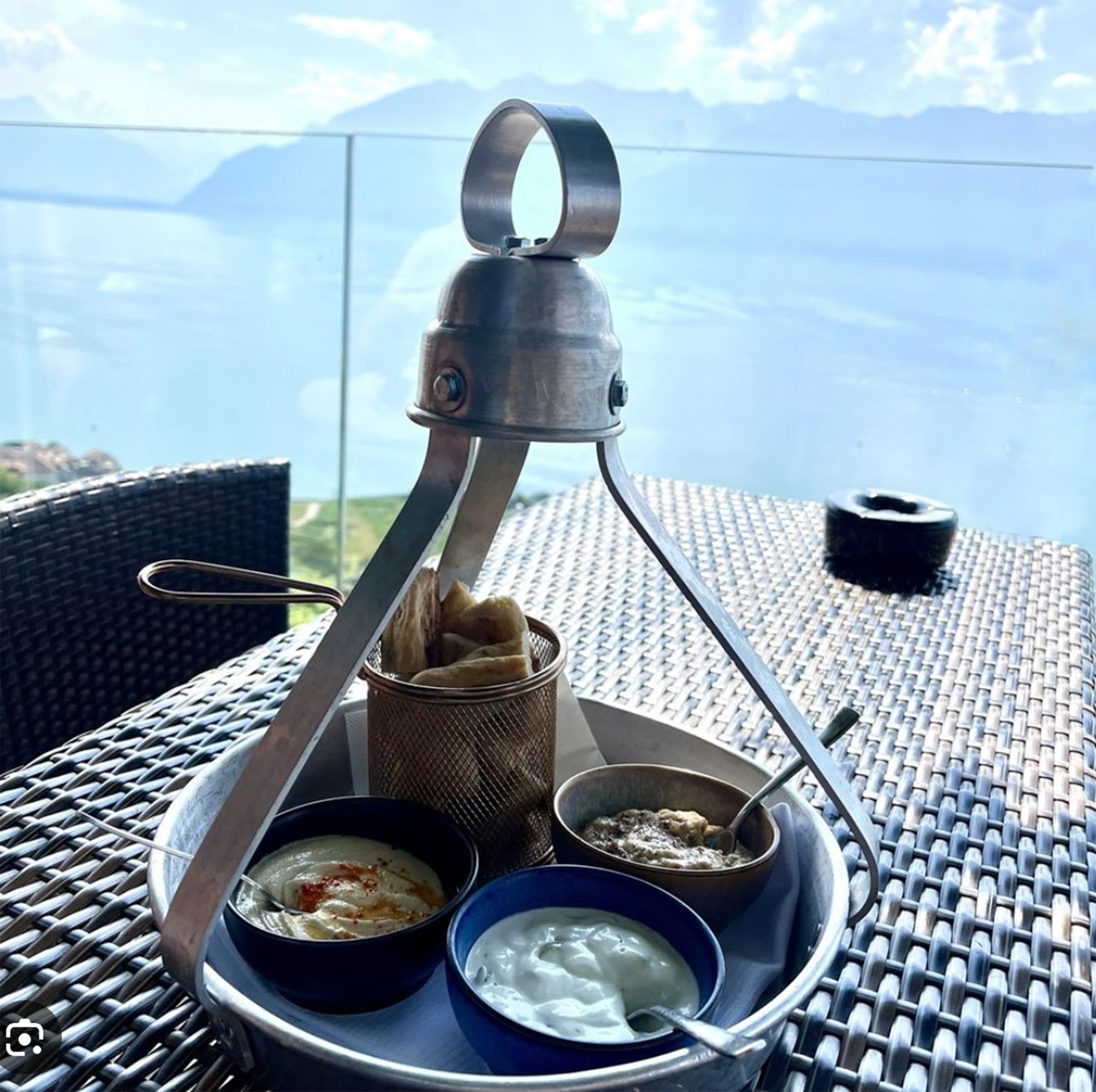 Græsk serveringsbakke
