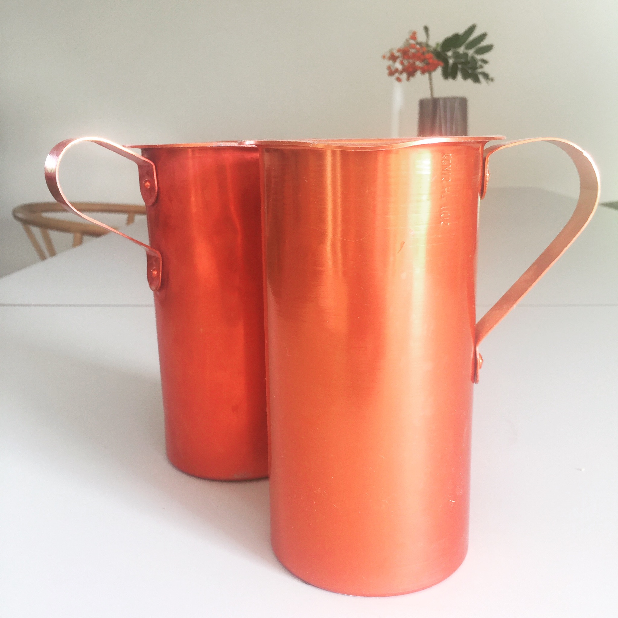Græsk vinkande 1 liter rød aluminium